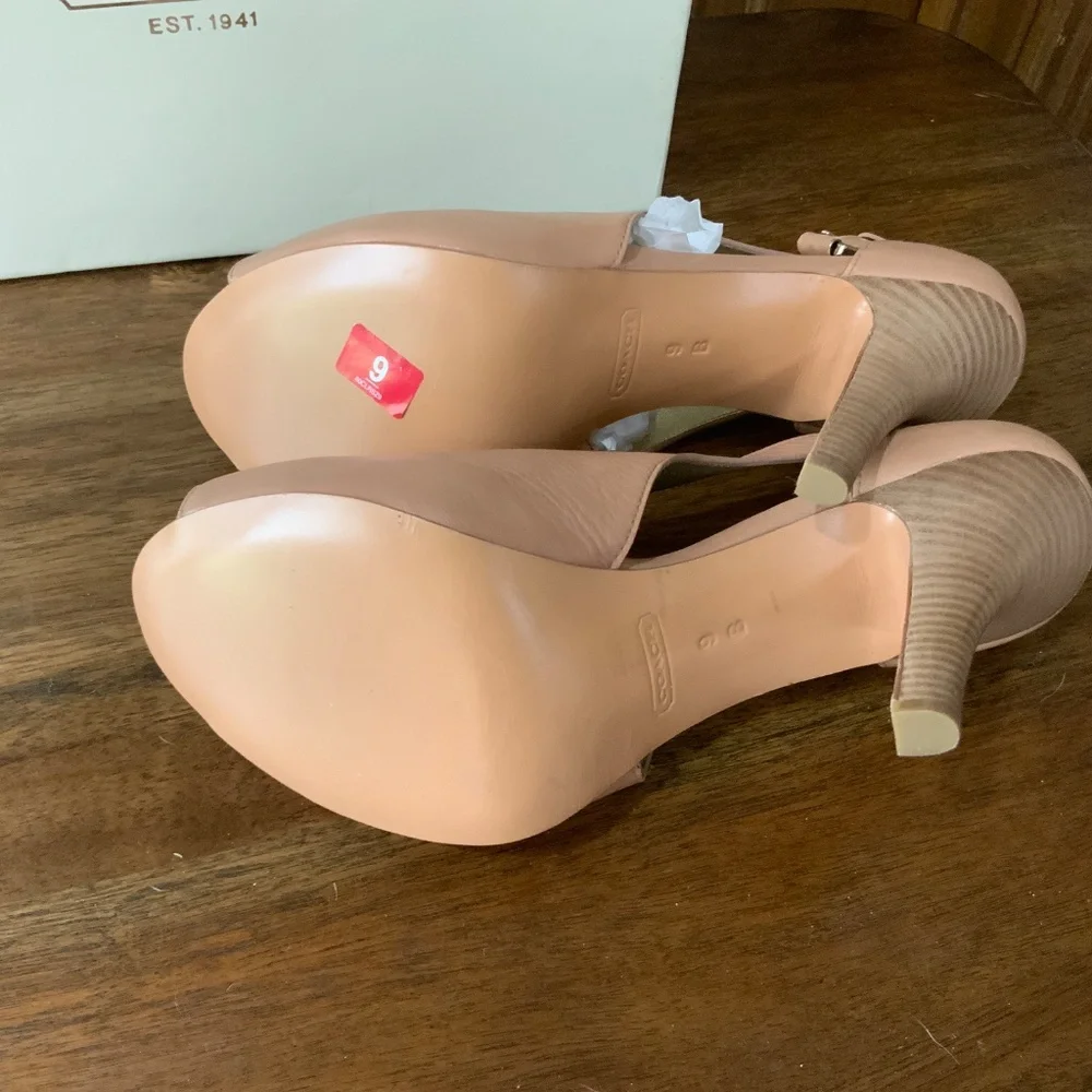COACH Apryl Nude Nubuck Cut Out Peep Toe Logo‎ Buckle Stilettos NIB - Picture 10 of 14